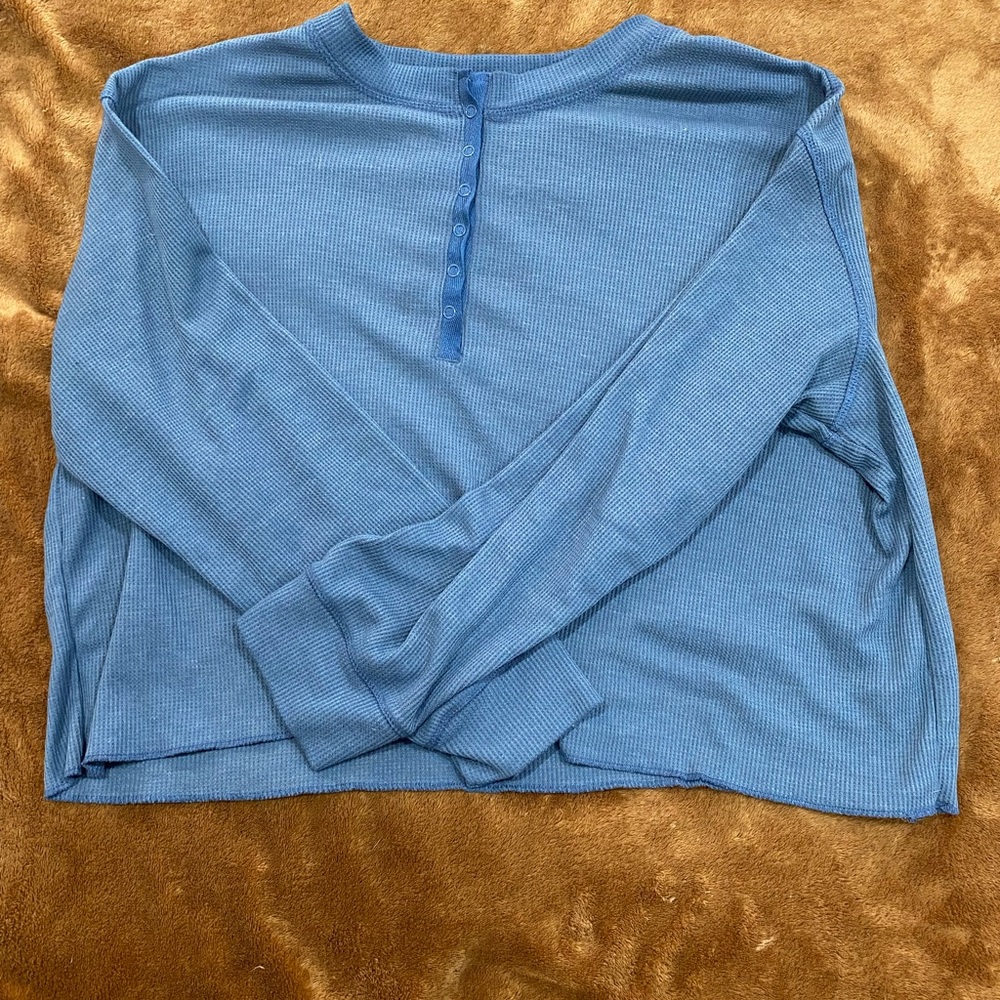 Blue Cropped Lon Sleeve